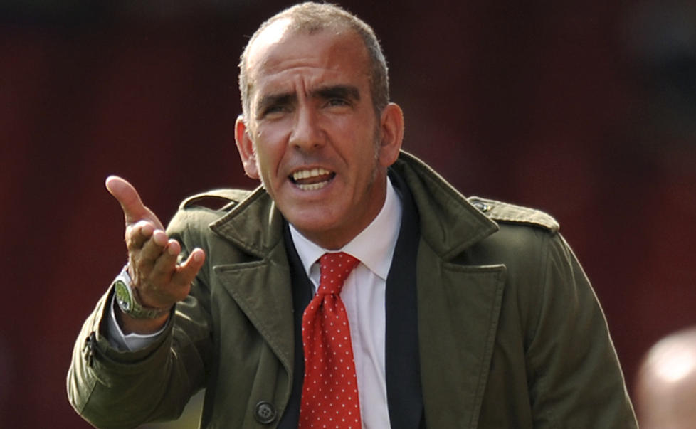 TIL SUNDERLAND? Paolo Di Canio er if�lge Sky Sports favoritt til � ta over Sunderland, etter at Martin O'Neill fikk sparken i g�r. Foto: AP / Andrew Matthews / PA / NTB Scanpix
