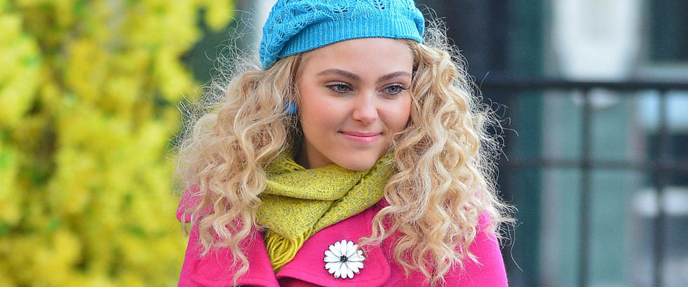 Hun er den nye, unge �Carrie Bradshaw�
