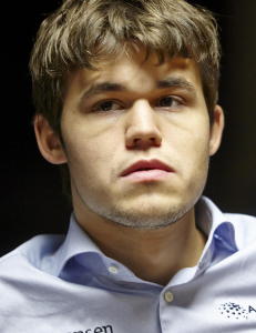 Carlsen tapte sitt livs viktigste parti - klar for VM-finale likevel