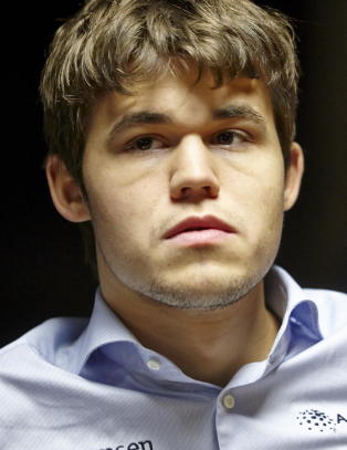 Carlsen tapte sitt livs viktigste parti - klar for VM-finale likevel