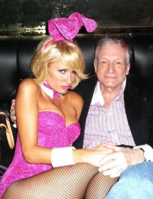 Se, Paris er Hefners bunny