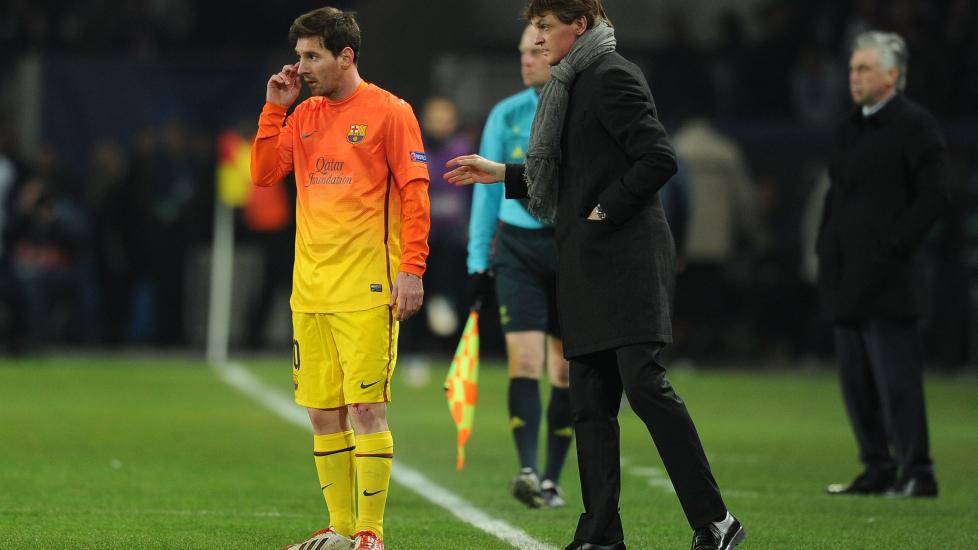  Barcelonatrener Tito Vilanova er nylig kommet tilbake i rollen etter lang tids sykdom. I g�r m�tte han konstantere at lagets store stjerne m� ta seg en ufrivillig spille-pause. Foto:  AFP PHOTO / LLUIS GENE