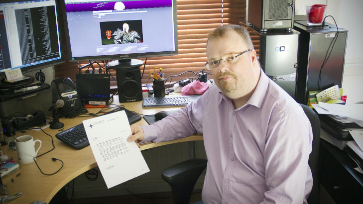 UTKASTELSEN: Dette er brevet Trym N�vestad fikk fra KANDU da de kastet ham ut p� livstid. - Jeg ble sjokkert da jeg s� dette, sier N�vestad. Foto: Cicilie S. Andersen.