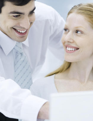 �n av fire har v�rt forelska i en kollega