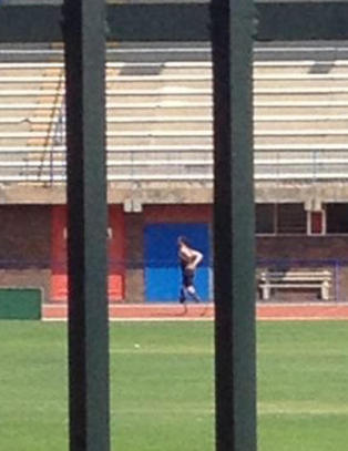 Se! Pistorius er tilbake p� treningsfeltet