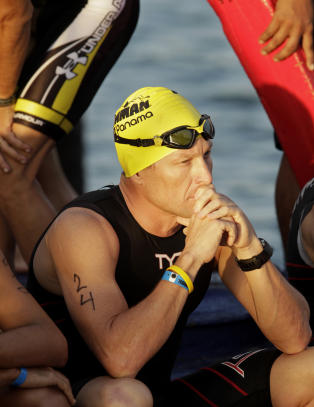 Det internasjonale sv�mmeforbundet vil ikke la Armstrong konkurrere