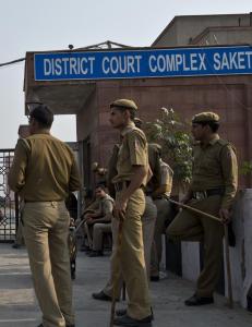 Inder hugget i hjel ni kvinner i �ksemassakre