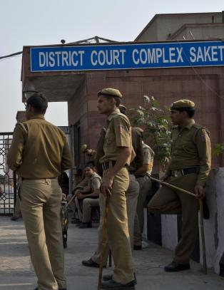 Inder hugget i hjel ni kvinner i �ksemassakre