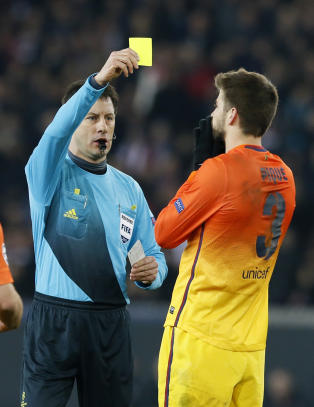 Barcelona klager p� mesterliga-dommeren