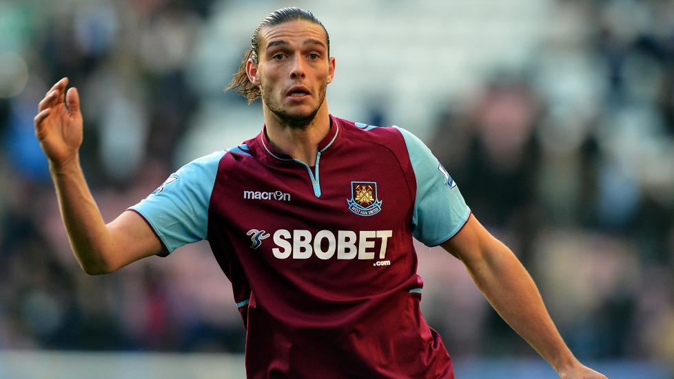  USIKKER: Andy Carroll er denne sesongen p� utl�n fra Liverpool til West Ham. Liverpool-manageren sier han enn� ikke vet hva som vil skje med spilleren, som har slitt med skader i �r. Foto: AFP PHOTO / PAUL ELLIS / NTB Scanpix