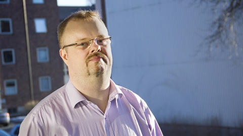 IDIOTI:  Det mener Trym N�vestad. - Dette er en organisasjon i fritt fall. Skal de kaste ut alle som er uenig med dem? Foto: Cicilie S. Andersen.