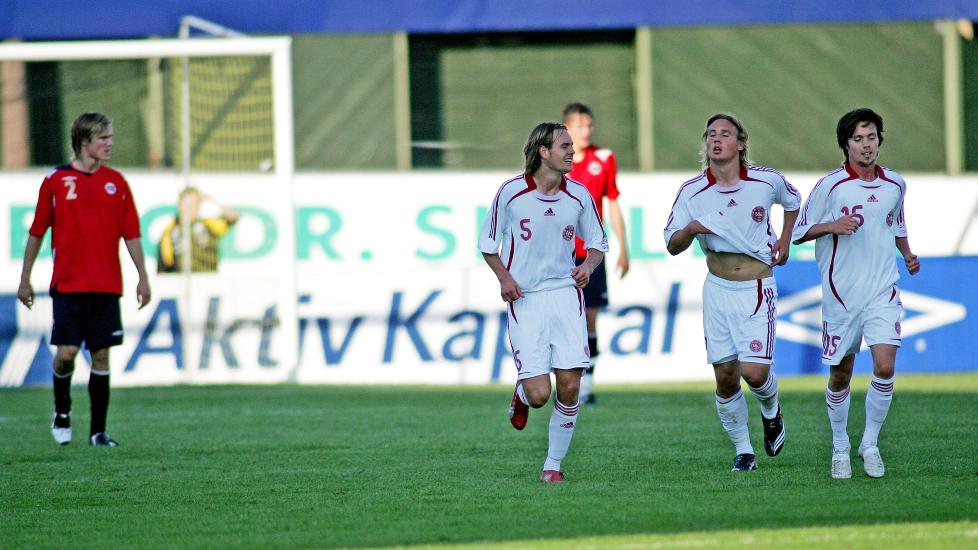 TIL STAB�K: Danske Timmi Johansen. P� bildet (nummer fem) jubler han etter � ha scoret i en U21-kamp mot Norge i 2007. 
Foto: Thomas Andersen / SCANPIX