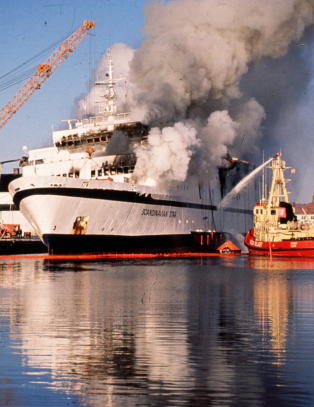 Vil ha svar p� mystiske pengebel�p