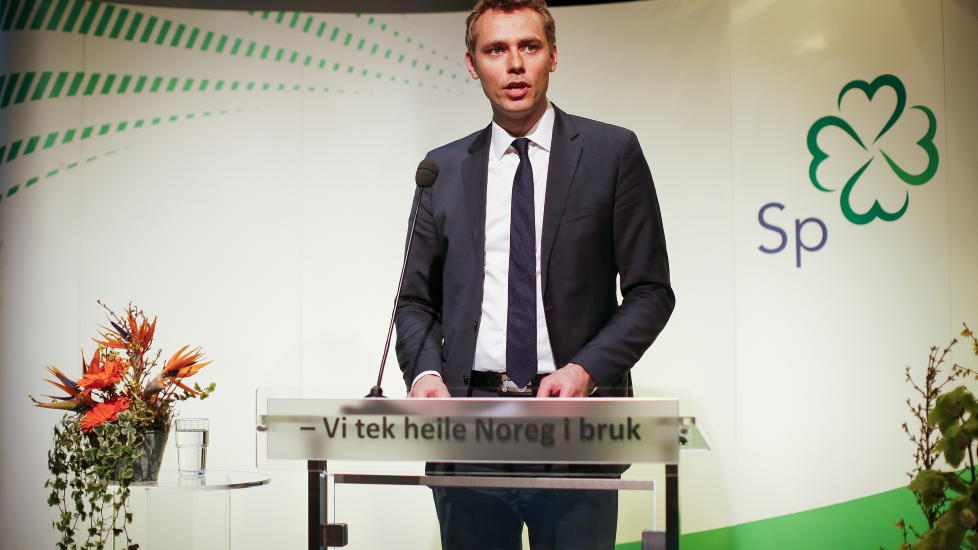 HAR KAPITULERT: Ola Borten Moe p� Senterpartiets landsm�te i Loen. Sp-nestlederen g�r inn for kj�nnsn�ytral verneplikt. Foto: Alf Vidar Sn�land / NTB scanpix