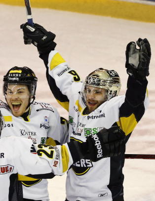 Stavanger Oilers med grep om NM-tittelen