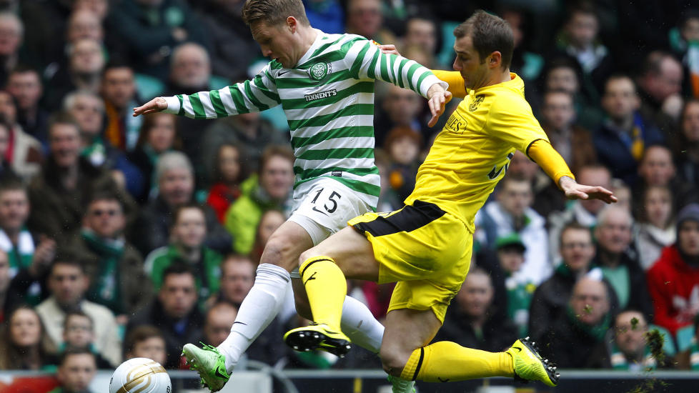  M� VENTE:  Kris Commons og Celtic m� vente i hvert fall en runde til f�r de kan slippe jubelen l�s. FOTO: REUTERS/David Moir