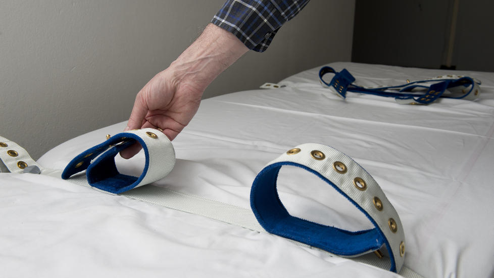 BELTESENG: Norsk lov sier at man ikke har anledning til � bruke mekaniske tvangsmidler som belteseng p� barn under 16 �r. Foto: �istein Norum Monsen / DAGBLADET