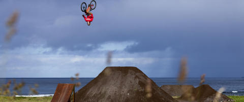 Fraktet 142 lastebillass med jord til et av verdens vakreste steder