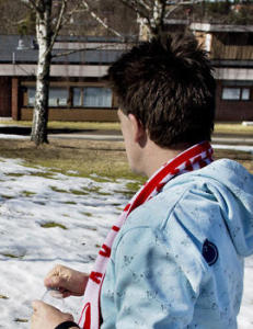 Her ble �Erik� holdt lenket til senga i 28 d�gn