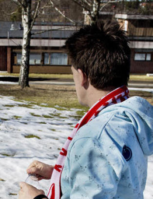 Her ble �Erik� holdt lenket til senga i 28 d�gn