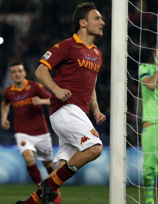 Drama da Totti scoret mot erkerival