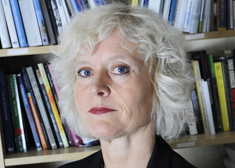 - IKKE UNIKT: Generalsekret�r i R�det for psykisk helse, Tove Gundersen reagere p� behandlingen �Erik� fikk p� Veum.
- Behandlingen han fikk er uakseptabel, men ikke unik, sier hun. Foto: R�det for psykisk helse