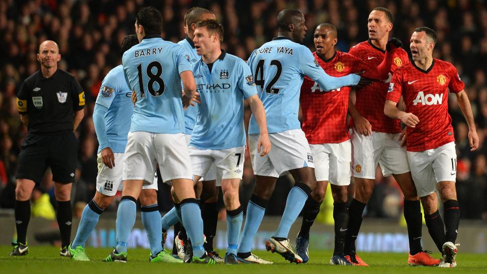 AMPERT: Det var h�y temperatur blant City- og United-spillerne under Manchester-derbyet p� Old Trafford i g�r kveld. Det var det ogs� blant TV 2 Sumo-seere som ikke fikk med seg kampen. Foto: PAUL ELLIS, AFP / NTB SCANPIX