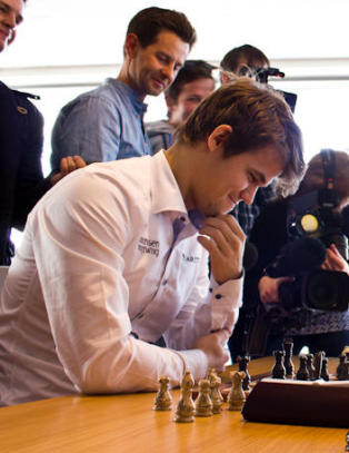 Carlsen trengte 32 sekunder p� � sette �Mix� sjakk matt