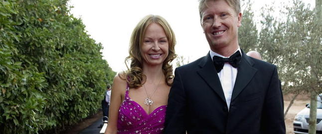 Kona til Rema-Reitan �pner hundehjem i Spania