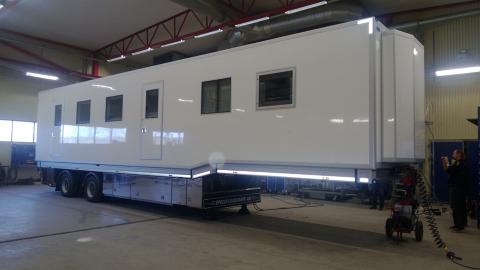 P� VEIEN: Slik vil sm�rebussen se ut p� veien, under transport.