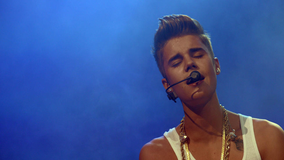 HVA ER GREIA?  Hva er grunnen til at du liker eller er skeptisk til Justin Bieber? Send inn bidrag innen mandag. Foto: NTB Scanpix