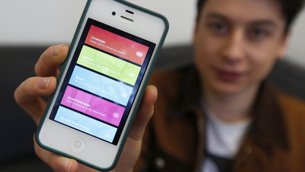 APP: Til tross for appen Summlys enkle design, og at bare noen f� brukte appen, lyktes 17 �r gamle Nick D'Aloisio � selge Summly for 172 millioner kroner til Yahoo. Foto: REUTERS / Suzanne Plunkett