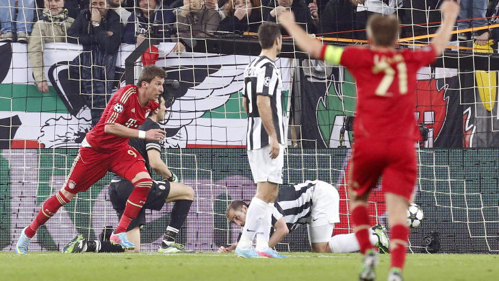 AVGJORDE: Mario Mandzukic feirer scoring mot Juventus i Champions League-kvartfinalen. Foto: REUTERS/Alessandro Garofalo (ITALY  - Tags: SPORT SOCCER)