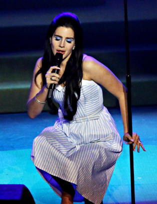 Popstjerna Del Rey fridde til fansen