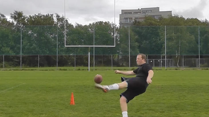  KICKER:  H�vard Rugland ble kjent for amerikanske klubber via You Tube. N� har signert med Detroit Lions. Foto: AP Photo / NTB Scanpix