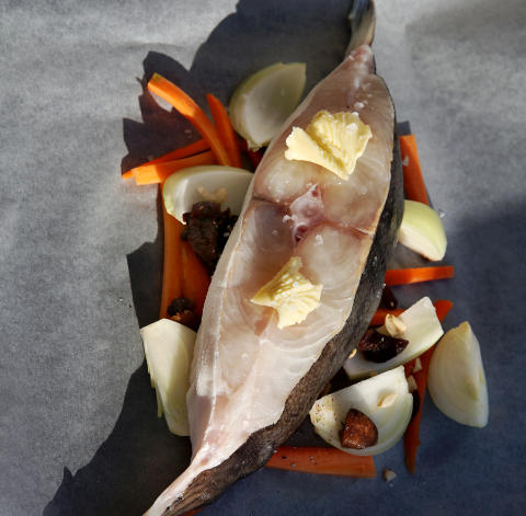 Holder seg godt: Kveite med stjerneanis og t�rket frukt.