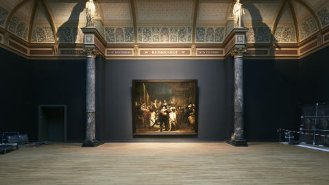 NATTEVAKTEN: Verdens mest ber�mte maleri er n� p� plass i Rijksmuseum etter ti �r. Foto: ERIK SMITS / RIJKSMUSEUM