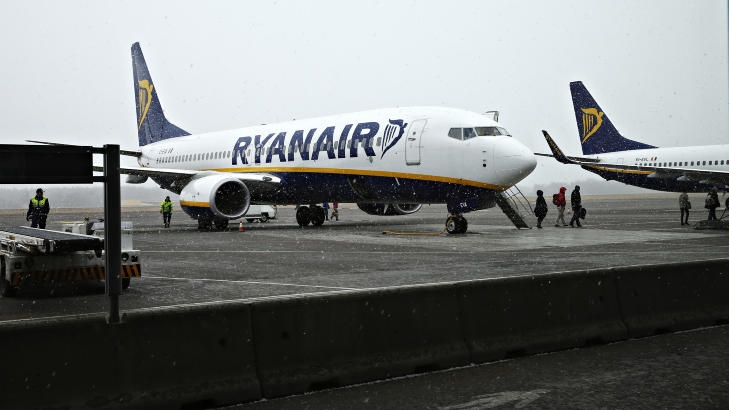80 MILLIONER MENNESKER: Fly fra Ryanair på Moss lufthavn Rygge. Flyselskapet ble dannet i 1986 og flyr årlig 80 millioner mennesker. Foto: Marte Christensen / NTB scanpix 80 MILLIONER MENNESKER: Fly fra Ryanair på Moss lufthavn Rygge. Flyselskapet ble dannet i 1986 og flyr årlig 80 millioner mennesker. Foto: Marte Christensen / NTB scanpix