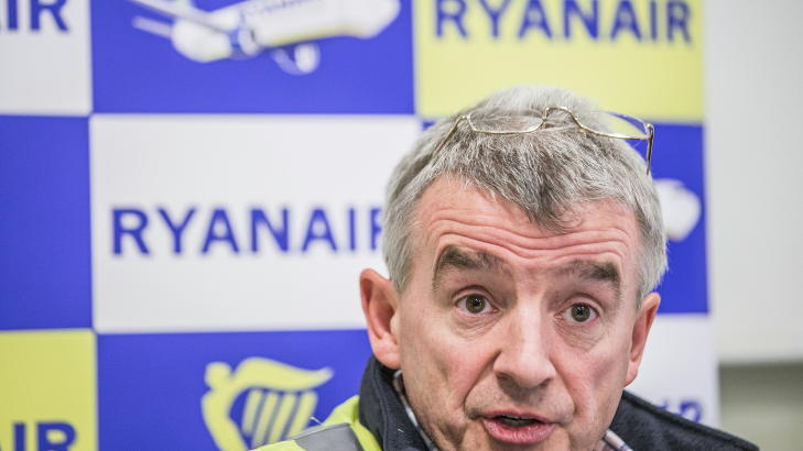 SVARER PÅ KRITIKKEN: Michael O'Leary svarer på kritikken fra norske politikere. Foto: Stian Lysberg Solum / NTB Scanpix. SVARER PÅ KRITIKKEN: Michael O'Leary svarer på kritikken fra norske politikere. Foto: Stian Lysberg Solum / NTB Scanpix.
