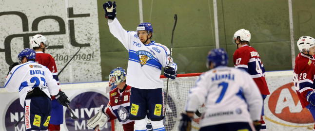 De norske hockeygutta tilbake p� jorda