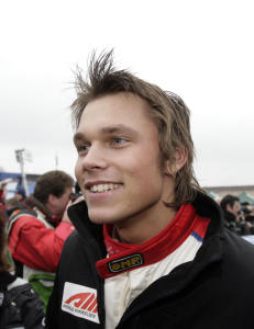 Mikkelsen klatrer oppover mens Østberg kjemper seg tilbake