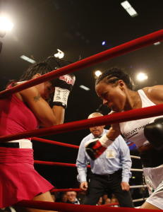 Cecilia Br�khus tok St. John p� fem og et halvt minutt