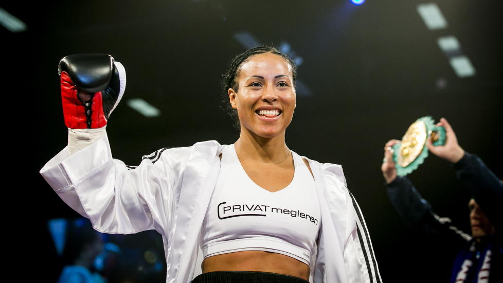  H�PEFULL:  Cecilia Br�khus har �nsket � m�te Holly Holm lenge, og ble skuffet da amerikaneren ga beskjed om at det ikke var aktuelt, siden hun n� legger boksehanskene p� hylla. Foto: Heiko Junge / NTB scanpix