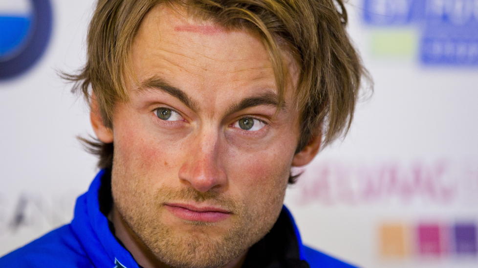  UTSETTER:  Petter Northug sier at han utsetter operasjonen til sensommeren, for � f� med seg Skarverennet. Det overrasker landslagstrener Trond Nystad. Foto: Vegard Gr�tt / NTB scanpix