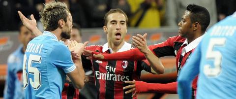Flamini med m�l og r�dt kort