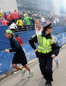 Rekordmange tilbyr � �pne hjemmene sine etter Boston-bombene
