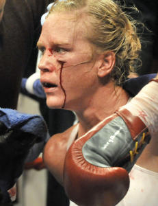 Holly Holm melder at hun har en stor kunngj�ring � komme med