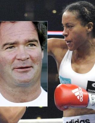 - Hvis ikke det blir kamp må Holly Holm bare legge opp