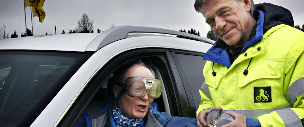 Her kj�rer Dagbladet �i fylla�