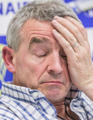 Ryanair-sjef synes han fortjener ros, ikke ris
